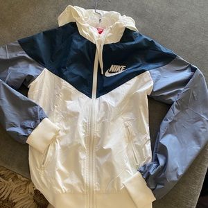 Nike windbreaker jacket XS